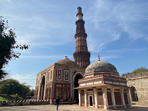 Delhi: Capital Heritage Tour thumbnail 2